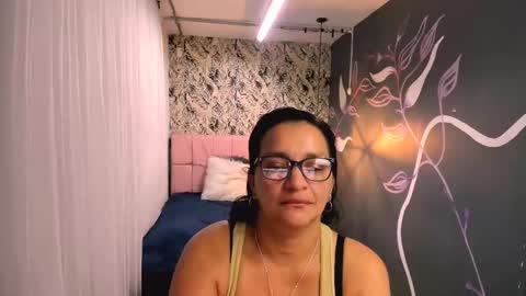 Snapshot of marylinmilf chatting on 03/11/25, 09:59 Marylin online show from 03/11/25, 09:59