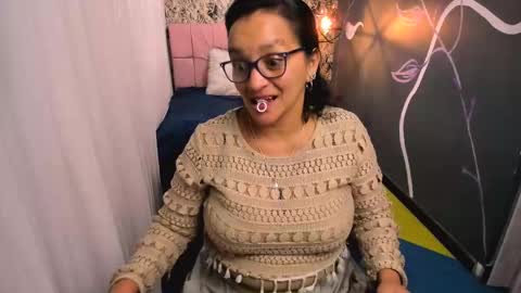 Snapshot of marylinmilf chatting on 03/12/25, 01:03 Marylin online show from 03/12/25, 01:03