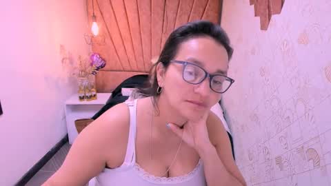 Snapshot of marylinmilf chatting on 09/28/25, 08:20 Marylin online show from 09/28/25, 08:20