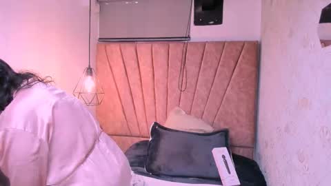 Snapshot of marylinmilf chatting on 10/17/25, 07:49 Marylin online show from 10/17/25, 07:49