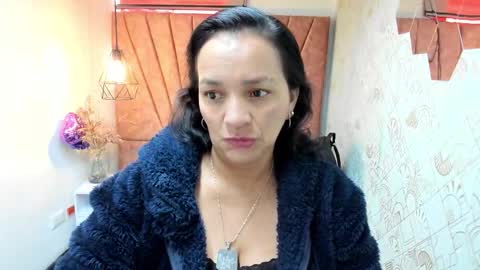 Marylin online show from 12/03/25, 07:34