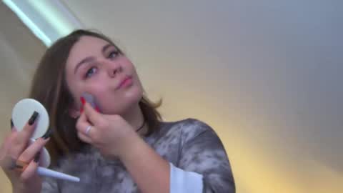 MaryMurrays online show from 11/12/25, 06:47