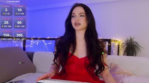 Snapshot of marypsiss chatting on 12/31/24, 04:46 Marina online show from 12/31/24, 04:46