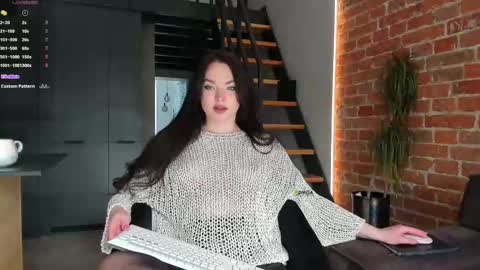 Snapshot of marypsiss chatting on 02/25/25, 12:24 Marina online show from 02/25/25, 12:24