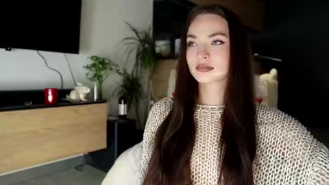 Marina online show from 11/28/25, 10:29