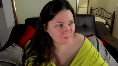 Snapshot of maryswon chatting on 03/11/25, 04:43 Mary online show from 03/11/25, 04:43