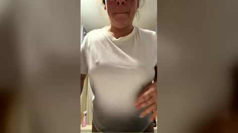 Snapshot of marytts35 chatting on 02/23/26, 04:21 marytits online show from 02/23/26, 04:21