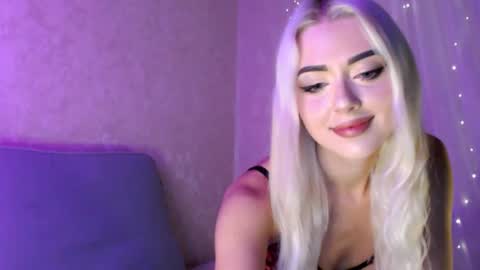 MaryVi online show from 09/18/25, 01:40