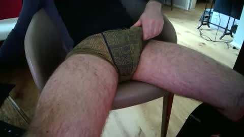 Snapshot of mas_333 chatting on 11/24/25, 01:44 mas 333 online show from 11/24/25, 01:44