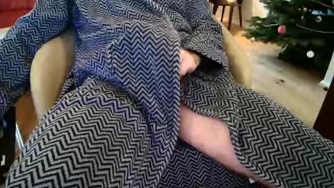 Snapshot of mas_333 chatting on 12/16/25, 01:38 mas 333 online show from 12/16/25, 01:38