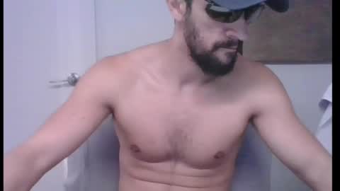 Snapshot of mascuhunk chatting on 02/22/25, 04:51 mascuhunk online show from 02/22/25, 04:51