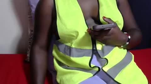 Cate online show from 11/16/25, 10:04