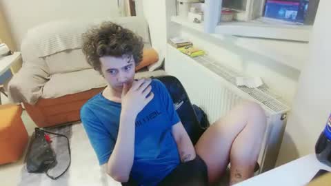 Snapshot of mash_potatoes_are_good chatting on 07/06/26, 02:08 mash_potatoes_are_good online show from 07/06/26, 02:08