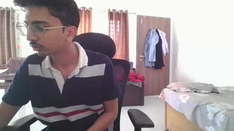 maskboyz2003 online show from 01/20/25, 04:21