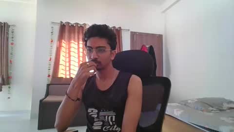 maskboyz2003 online show from 02/05/25, 03:55