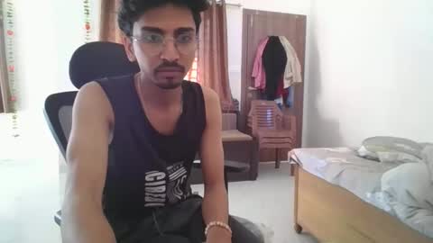 maskboyz2003 online show from 02/13/25, 04:22