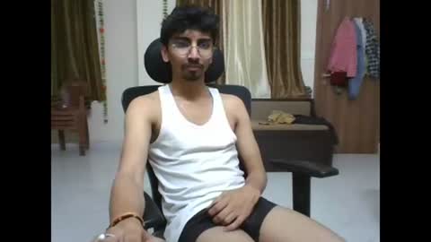 maskboyz2003 online show from 02/20/25, 05:07