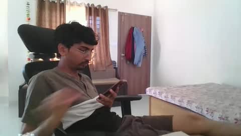 maskboyz2003 online show from 02/27/25, 04:20