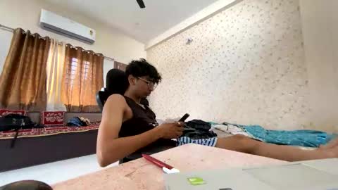 maskboyz2003 online show from 10/15/25, 04:23