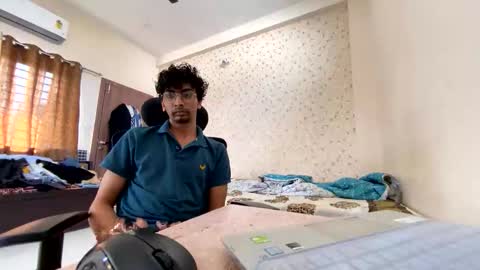 maskboyz2003 online show from 10/24/25, 03:58