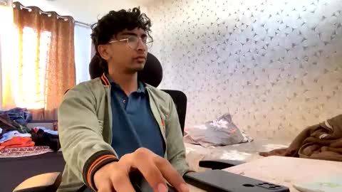 maskboyz2003 online show from 12/14/25, 03:23