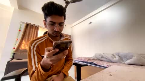 Mask Boy online show from 12/18/24, 04:31