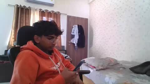 Mask Boy online show from 11/13/25, 04:00