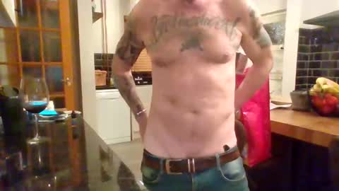 Masked Masturbation Couple online show from 12/16/25, 11:21