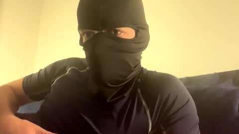 Snapshot of masked_mischief2 chatting on 10/27/25, 07:18 masked_mischief2 online show from 10/27/25, 07:18