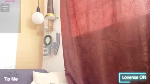 Scarlet  online show from 11/15/25, 07:43