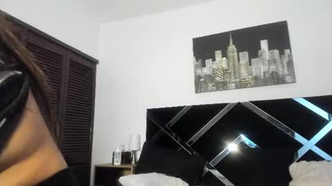 Snapshot of maskedgirl01 chatting on 06/28/26, 01:28 Scarlet online show from 06/28/26, 01:28