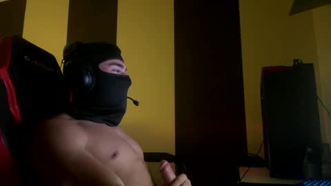 Snapshot of maskedheat_ chatting on 07/25/26, 10:51 maskedheat_ online show from 07/25/26, 10:51