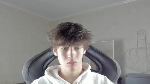 Snapshot of mason_jr chatting on 09/14/25, 03:27 mason_jr online show from 09/14/25, 03:27