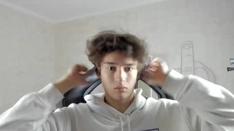 Snapshot of mason_jr chatting on 09/27/25, 07:08 mason_jr online show from 09/27/25, 07:08