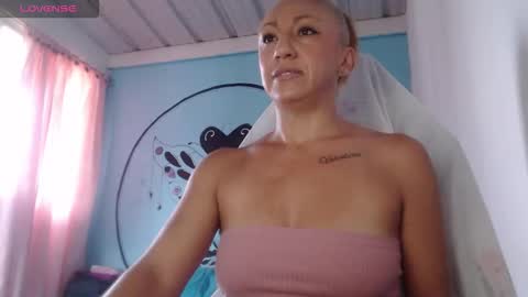 massiel ferreti online show from 10/21/25, 10:21