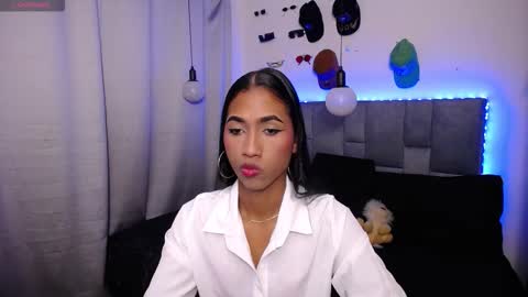 massielhot online show from 11/28/25, 10:34