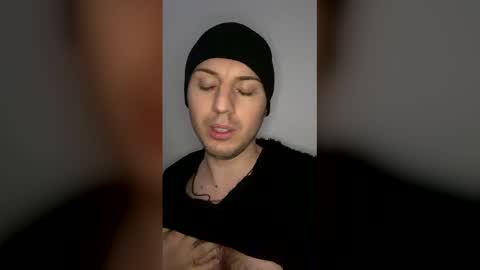 Snapshot of massimo334702 chatting on 02/26/26, 06:12 massimo334702 online show from 02/26/26, 06:12