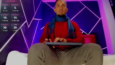 massimo_cruz online show from 11/25/25, 08:31