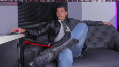 I am Massimo online show from 04/22/26, 01:41