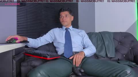 I am Massimo online show from 04/23/26, 01:51