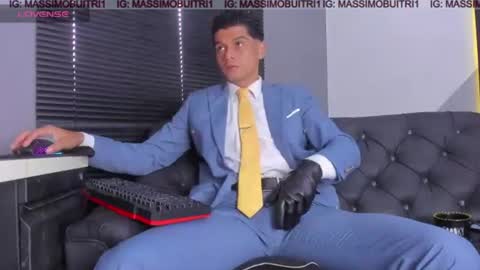 Snapshot of massimo_g chatting on 07/24/26, 12:25 I am Massimo online show from 07/24/26, 12:25