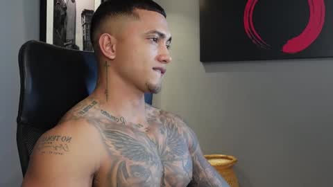 Massimo online show from 11/23/25, 06:52