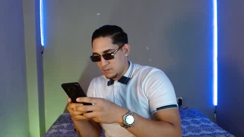 Snapshot of massimo_vidal chatting on 11/01/25, 02:46 massimo_vidal online show from 11/01/25, 02:46