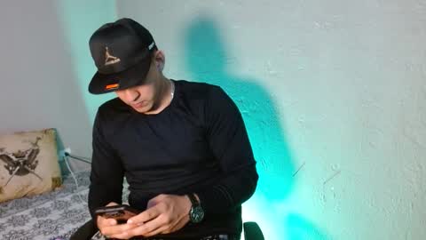 Snapshot of massimo_vidal chatting on 11/11/25, 04:01 massimo_vidal online show from 11/11/25, 04:01