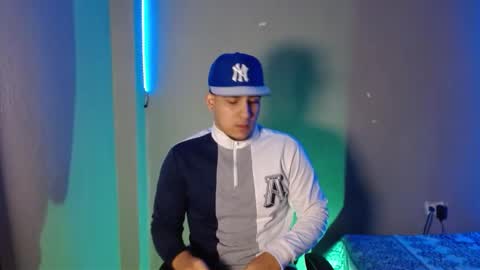 Snapshot of massimo_vidal chatting on 11/24/25, 12:21 massimo_vidal online show from 11/24/25, 12:21