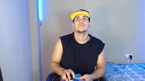 Snapshot of massimo_vidal chatting on 11/25/25, 07:47 massimo_vidal online show from 11/25/25, 07:47