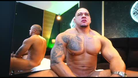 Snapshot of massimowalton2 chatting on 10/01/25, 01:44 massimowalton2 online show from 10/01/25, 01:44