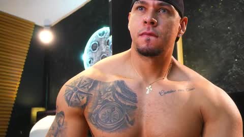 massimowalton2 online show from 11/05/25, 12:05