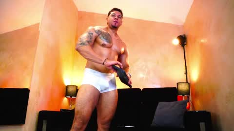 massimowalton2 online show from 04/18/26, 04:44