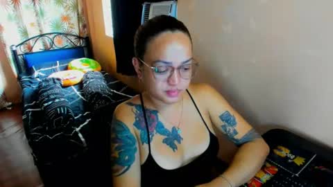 Snapshot of massivecockcum chatting on 06/15/26, 08:38 kimmy online show from 06/15/26, 08:38